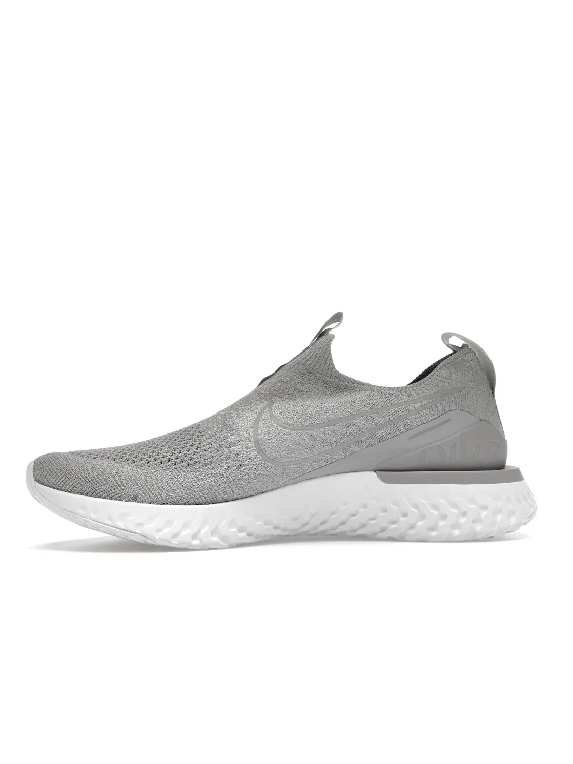 Мужские кроссовки с технологией React Flyknit Nike Epic Phantom React Flyknit — изображение 3 из 4, серый/белый/серый