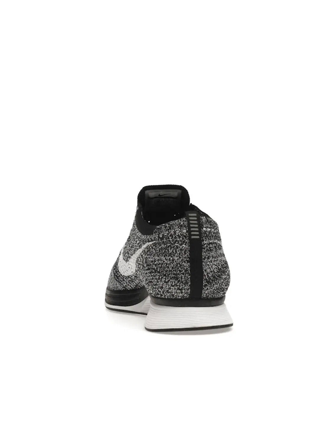 Мужские кроссовки с технологией Flyknit Nike Flyknit Racer — изображение 4 из 4, черный/белый