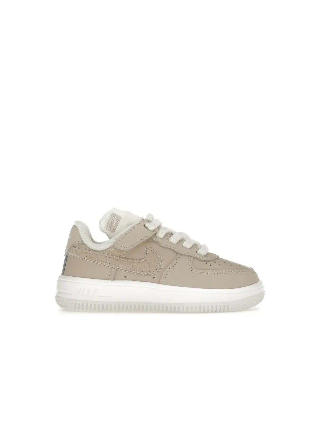 Детские кроссовки Lifestyle с системой EasyOn Nike Force 1 Low SE — изображение 1 из 4