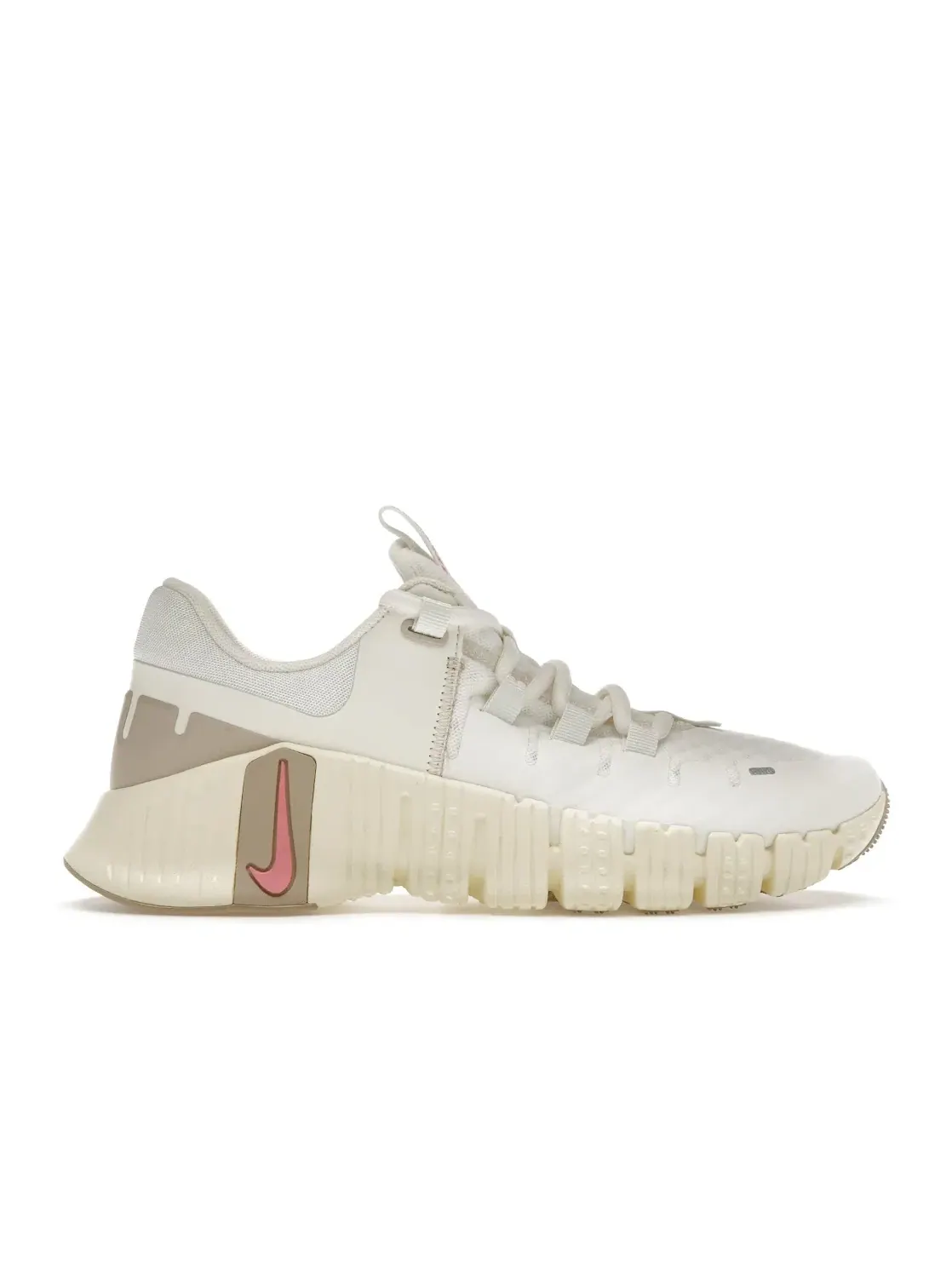 Женские кроссовки для фитнеса Nike Free Metcon 5, Sail/Sanddrift/Coconut Milk/Sail — изображение 1 из 4