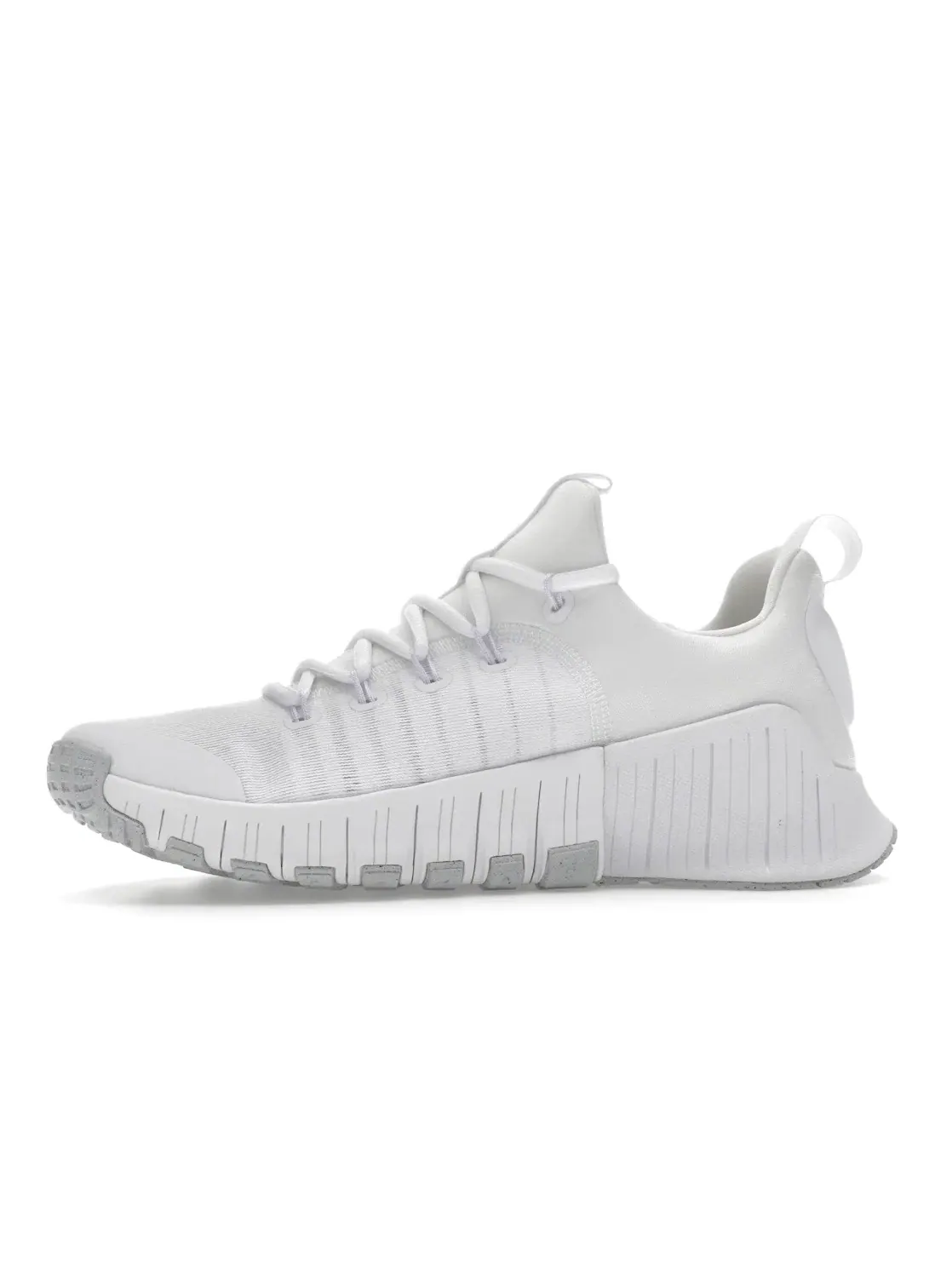 Женские кроссовки для тренировок с гибкой подошвой Nike Free Metcon 6 — изображение 3 из 4, белый/платиновый