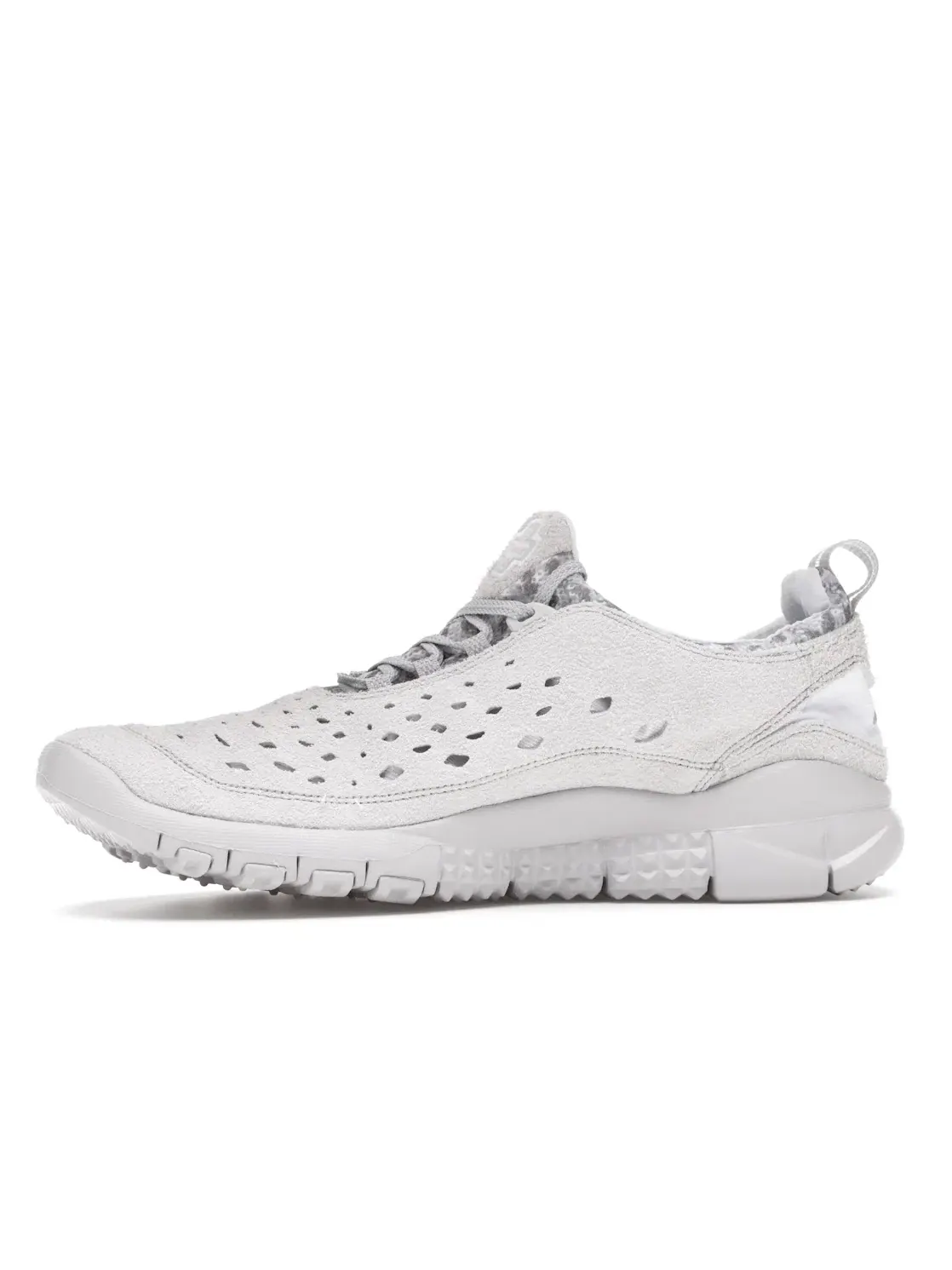 Мужские кроссовки с технологией Nike Free Модель Free Run Trail Nike — изображение 3 из 4, серый/белый