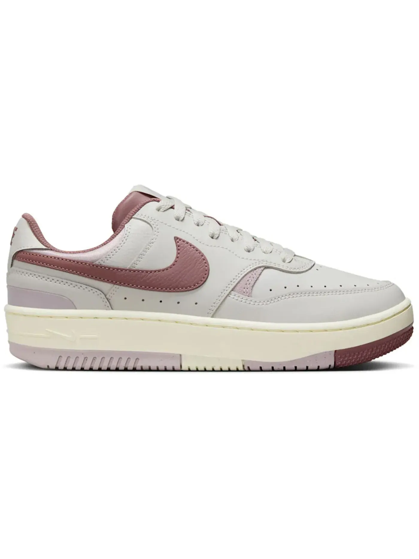 Женские кроссовки Lifestyle Nike Gamma Force — изображение 1 из 1