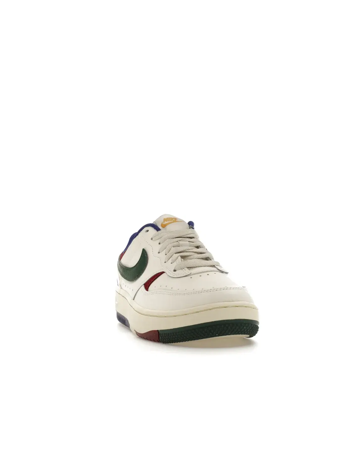 Женские кроссовки Lifestyle Nike Gamma Force — изображение 2 из 4, золотистый/красный