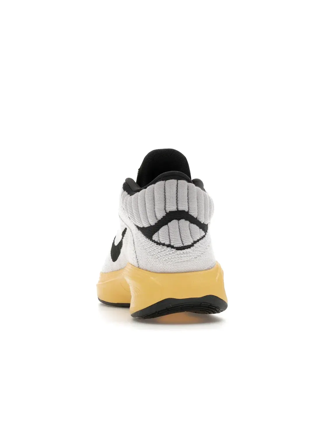 Мужские кроссовки для бега Nike GT Hustle 3 — изображение 4 из 4, белый/оранжевый