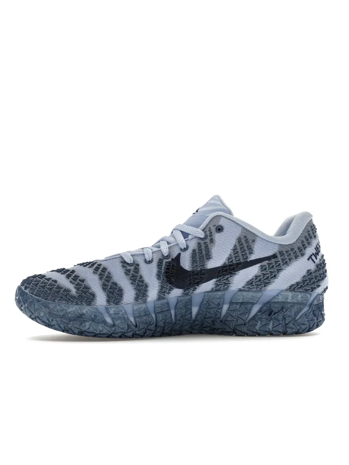Мужские кроссовки с блестящими акцентами Nike Ja 3 — изображение 3 из 4