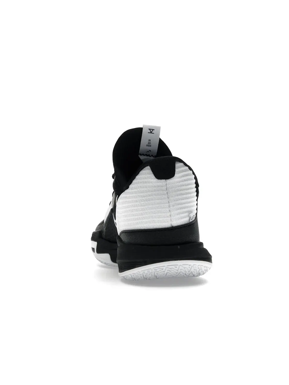 Мужские баскетбольные кроссовки с низким верхом Nike Kyrie 5 Low TB — изображение 4 из 4, черный/черный/белый