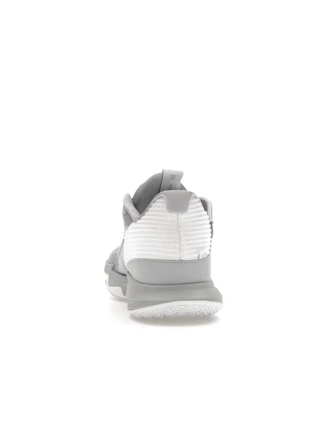 Мужские баскетбольные кроссовки с кроем низкий Nike Kyrie 5 Low TB Nike — изображение 4 из 4, серый/серый/белый