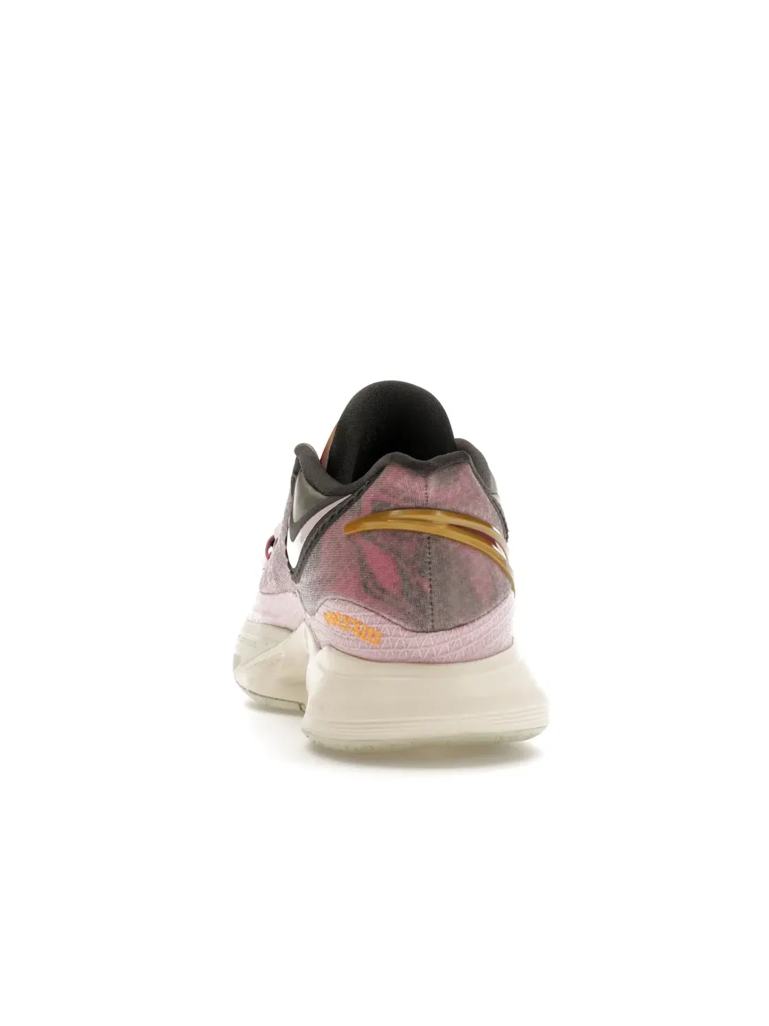 Мужские кроссовки для баскетбола Nike Kyrie 8 — изображение 4 из 4, розовый/мульти