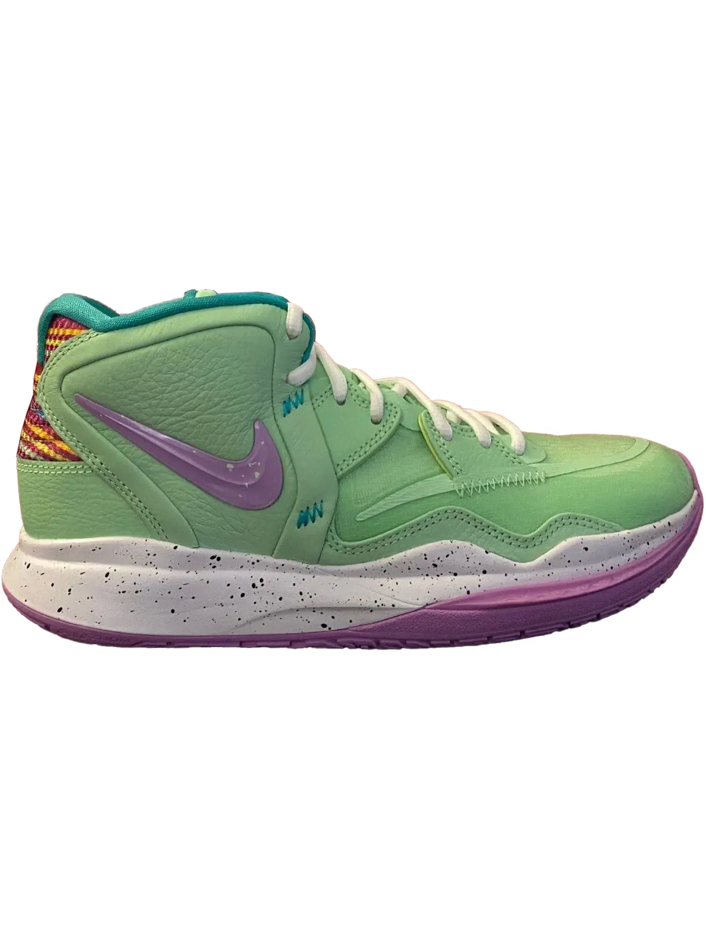 Мужские кроссовки для баскетбола Nike Kyrie Infinity Nike, Cucumber Calm/Rush Fuchsia — изображение 1 из 1