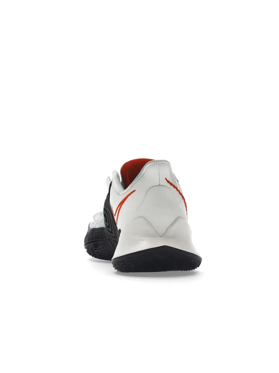 Мужские баскетбольные кроссовки Nike Kyrie Low 3 — изображение 4 из 4, черный/оранжевый