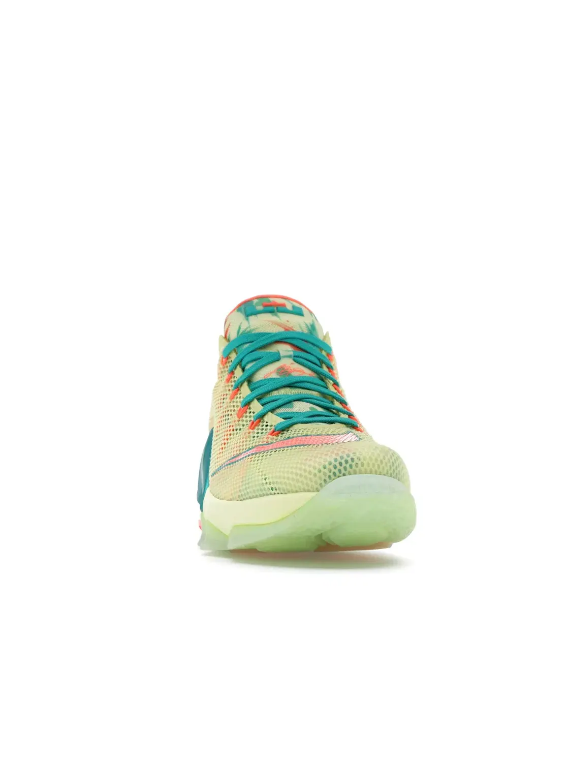 Мужские кроссовки с низким силуэтом Nike LeBron 12 Low PRM — изображение 2 из 4, белый/яркий-зеленый