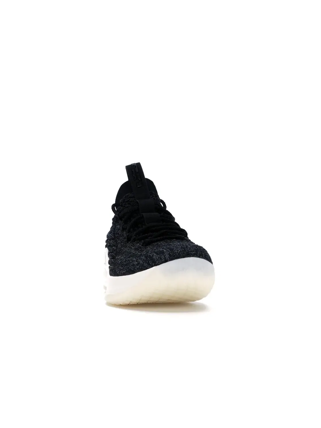 Мужские кроссовки для баскетбола Nike LeBron 15 Low — изображение 2 из 4