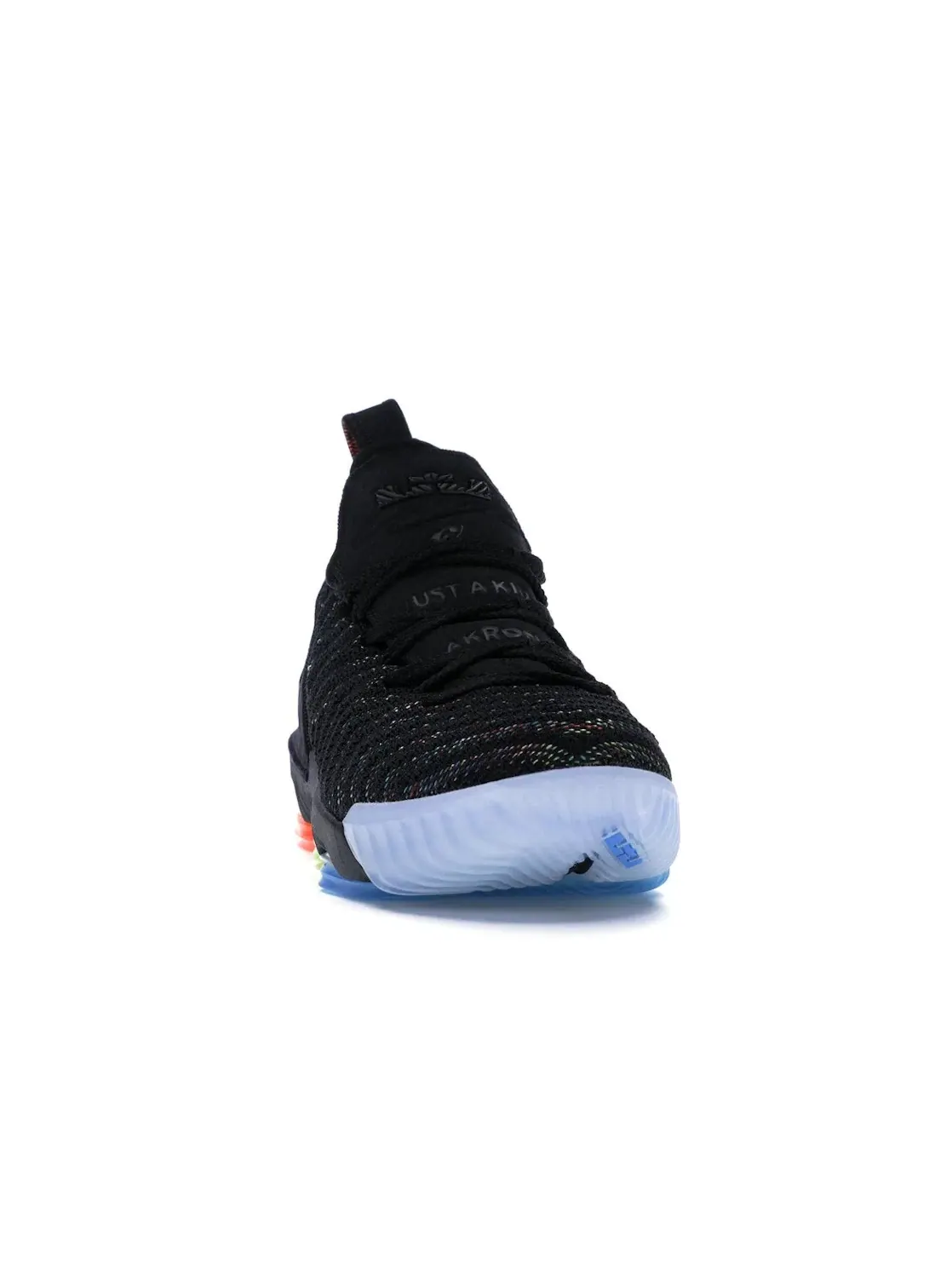 Детские кроссовки для мальчиков баскетбольные Nike LeBron 16 — изображение 2 из 4