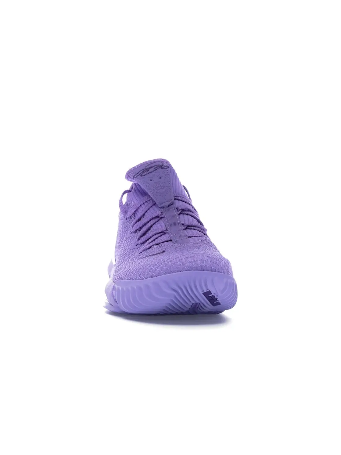 Мужские кроссовки с ярким дизайном Nike LeBron 16 Low Nike — изображение 2 из 4