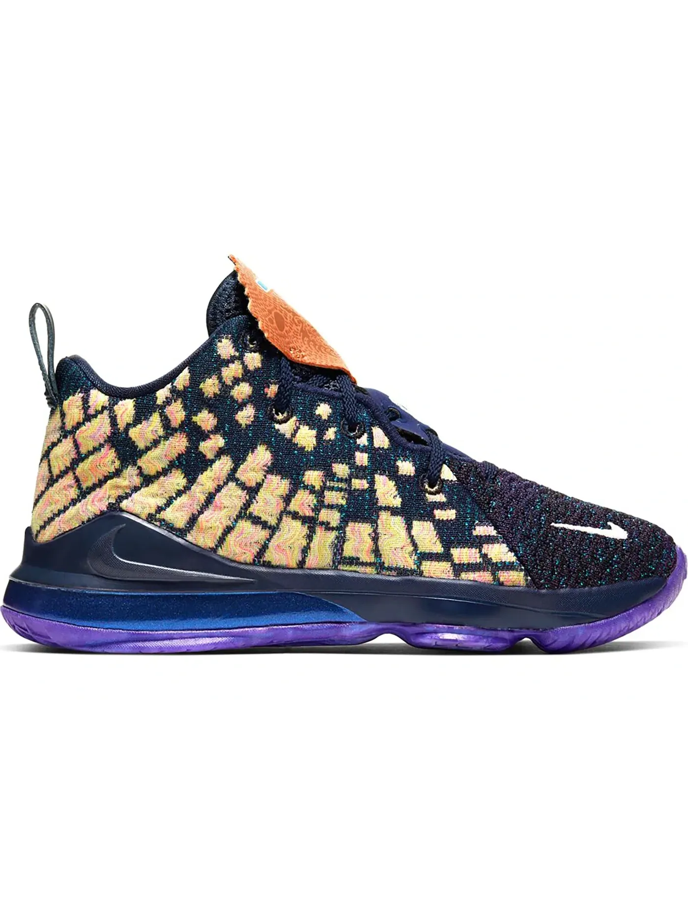 Детские кроссовки для мальчиков баскетбольные Nike LeBron 17 — изображение 1 из 1
