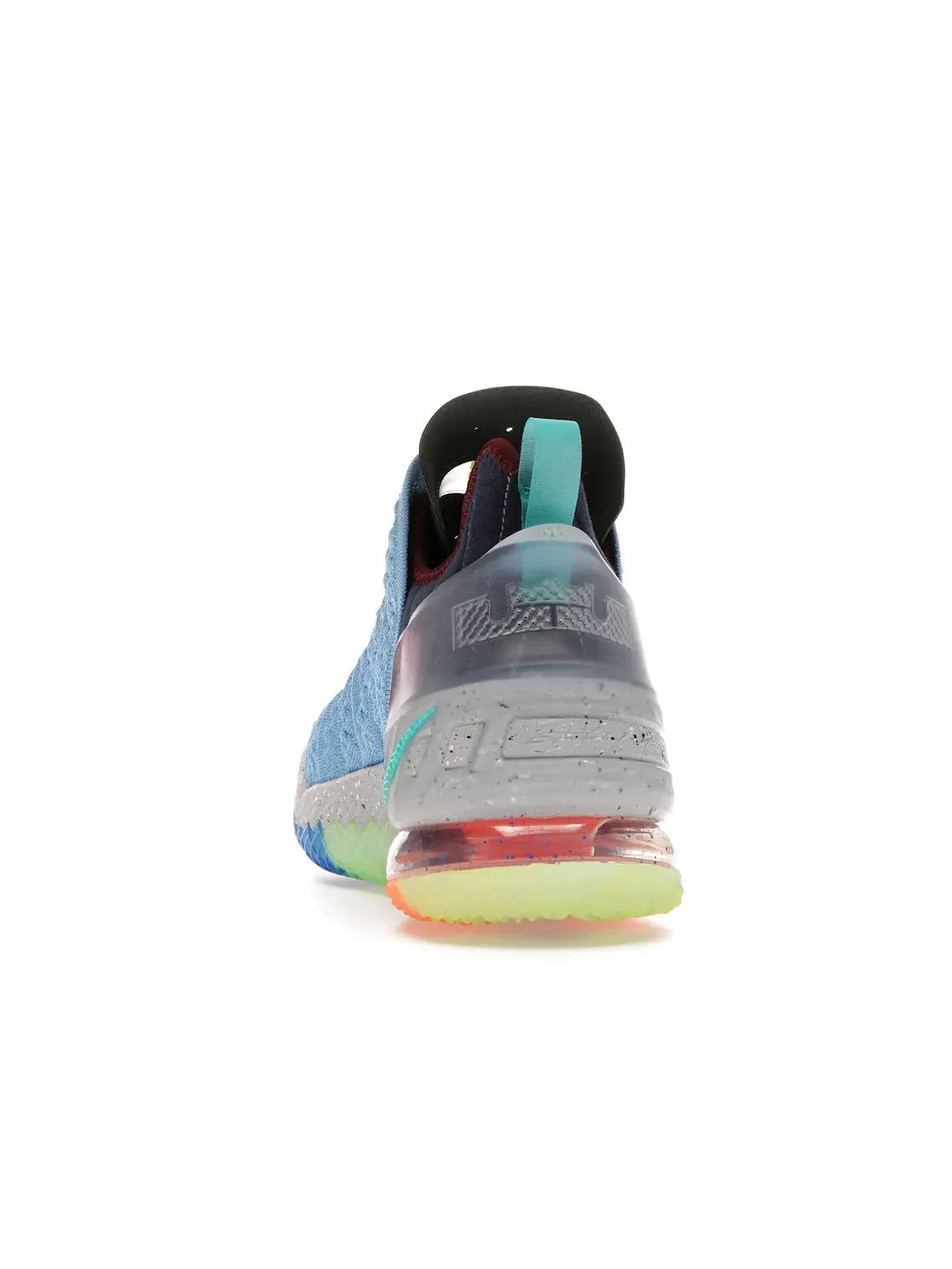 Мужские кроссовки баскетбольные Nike LeBron 18 — изображение 4 из 4