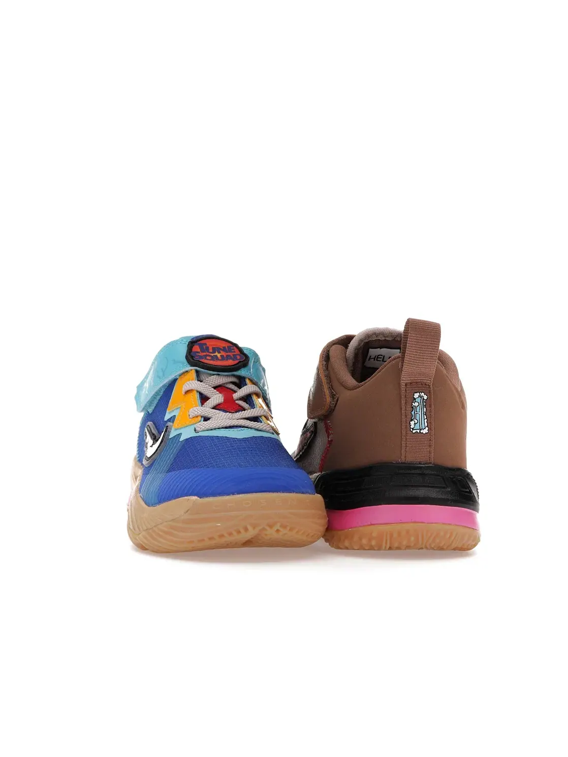 Детские кроссовки баскетбольные с дизайном Wile E. vs Roadrunner Nike LeBron 18 Low — изображение 2 из 4