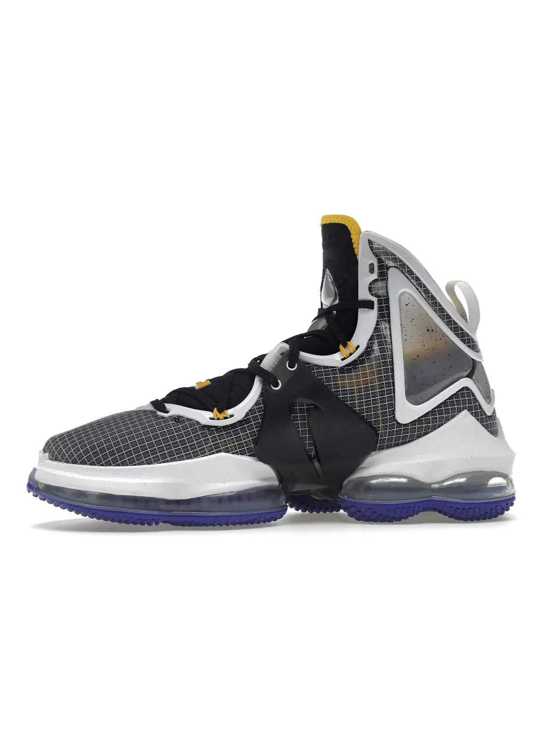 Мужские кроссовки для баскетбола Nike LeBron 19 — изображение 3 из 4