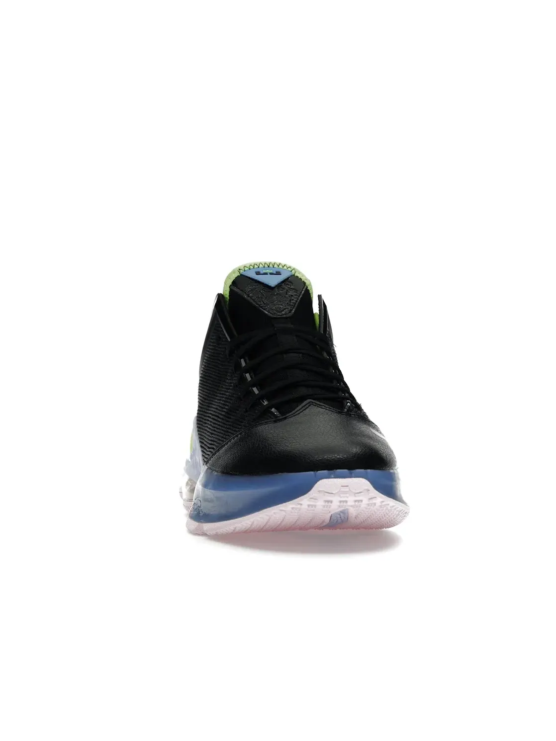 Мужские кроссовки для баскетбола Nike LeBron 19 Low — изображение 2 из 4