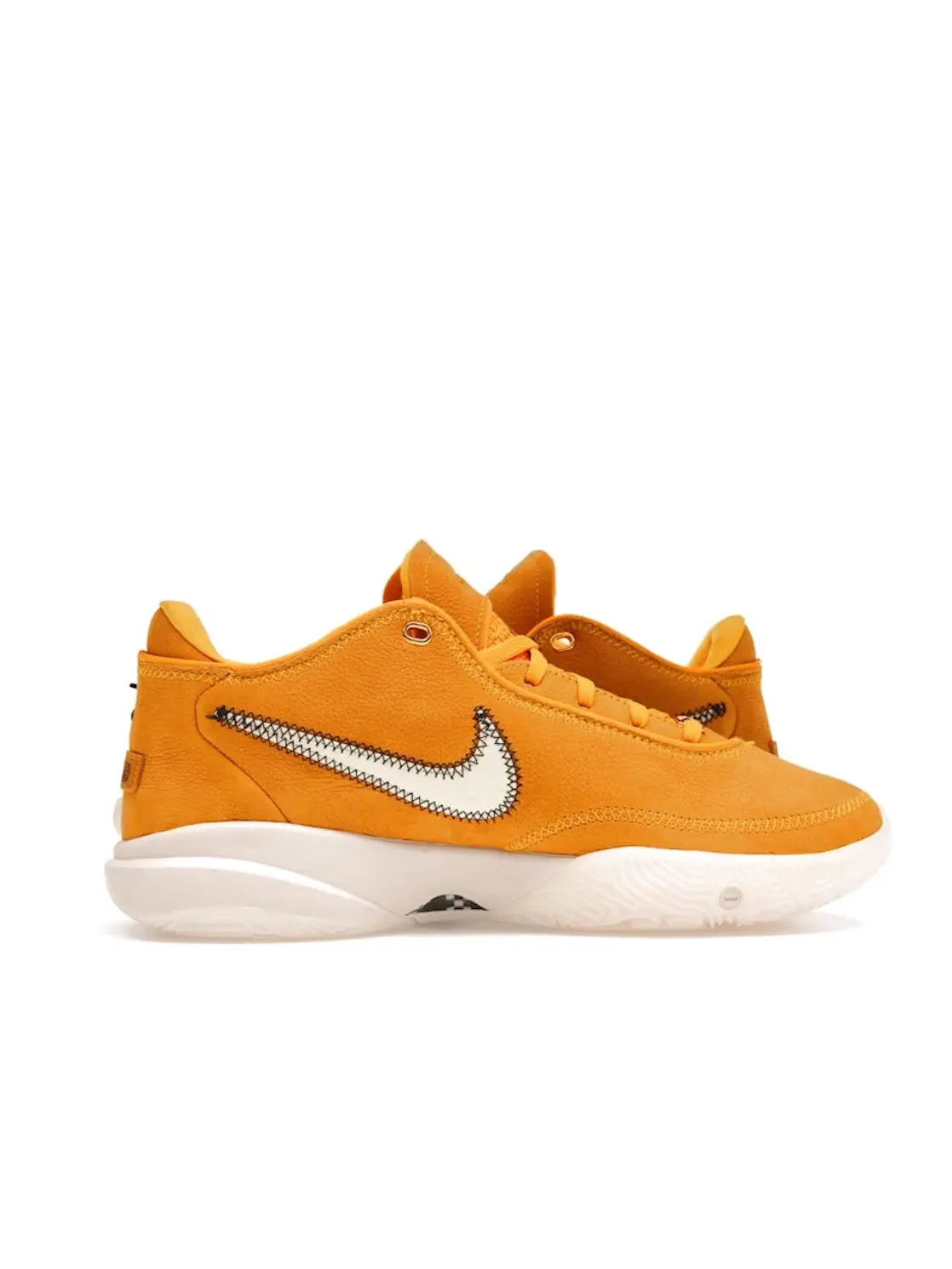 Мужские кроссовки для баскетбола Nike LeBron 20 — изображение 3 из 4, золотистый/белый