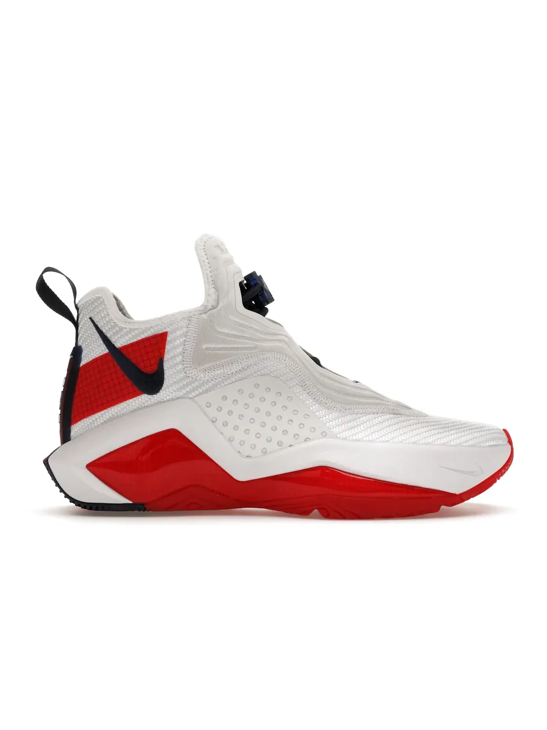 Мужские кроссовки для баскетбола Nike LeBron Soldier 14 — изображение 1 из 4