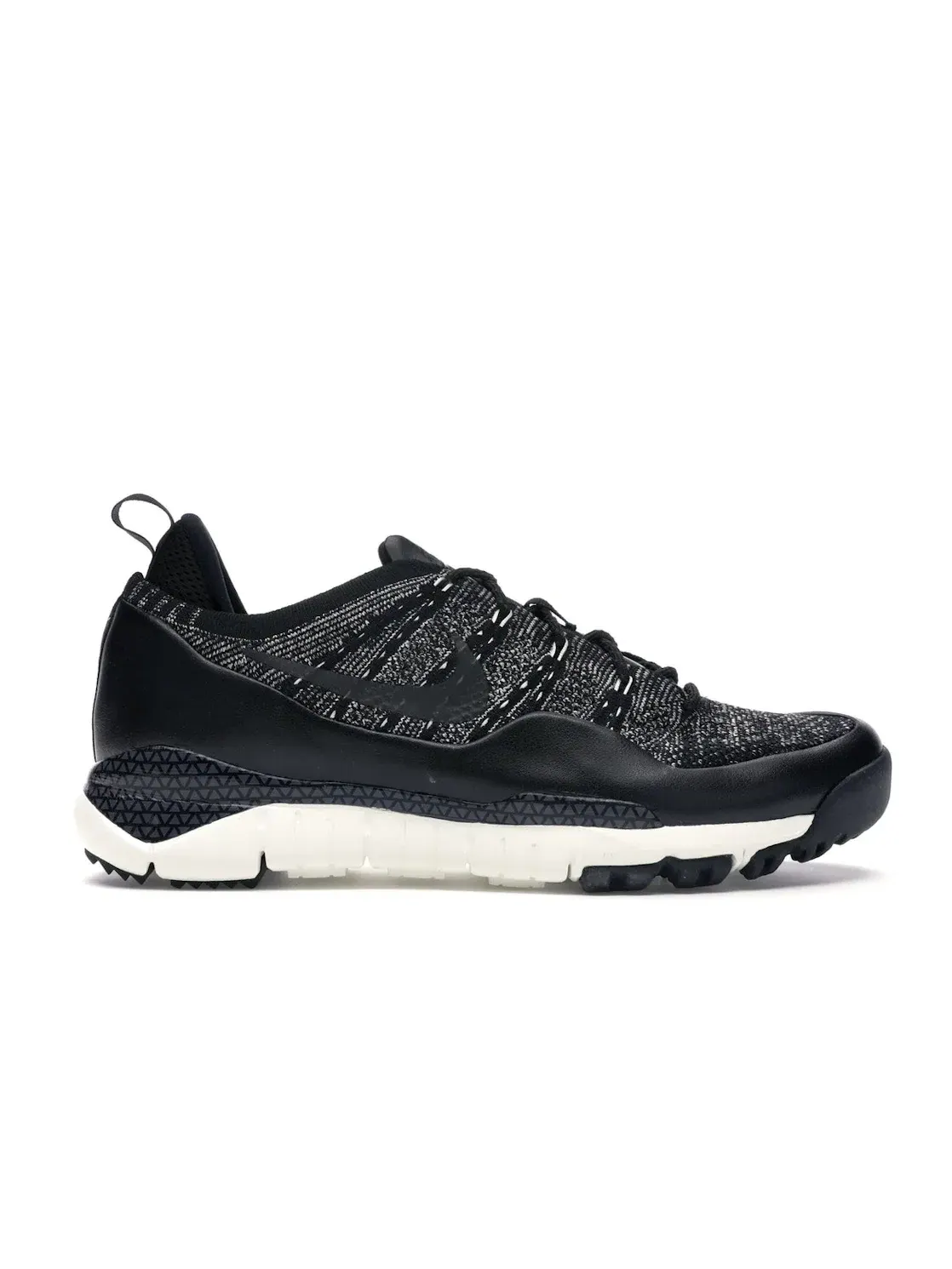 Мужские кроссовки спортивные Nike Lupinek Flyknit Low Nike — изображение 1 из 4, черный