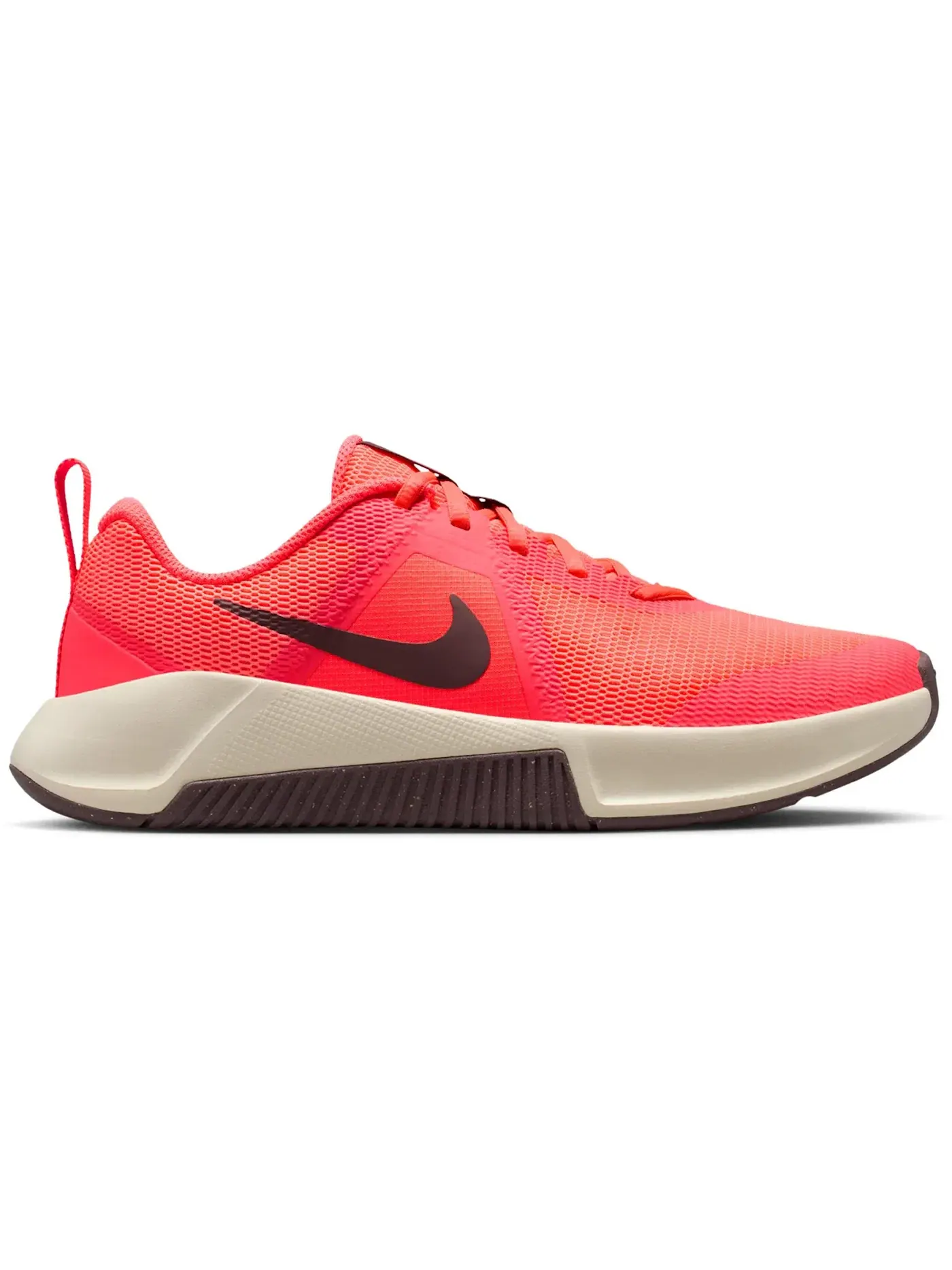 Женские кроссовки для тренировок Nike MC Trainer 3, Hot Lava/Soft Pearl/Tattoo — изображение 1 из 1