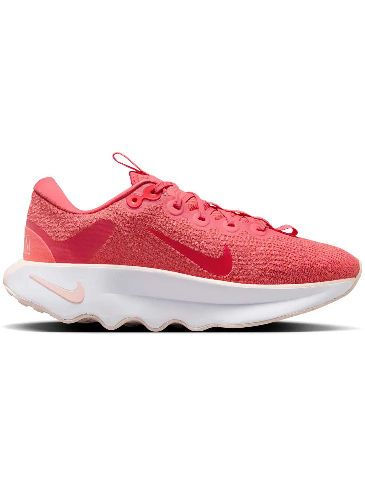Женские кроссовки Lifestyle Nike Motiva, Magic Ember/Dark Melon/Washed Coral/Magic Ember — изображение 1 из 1