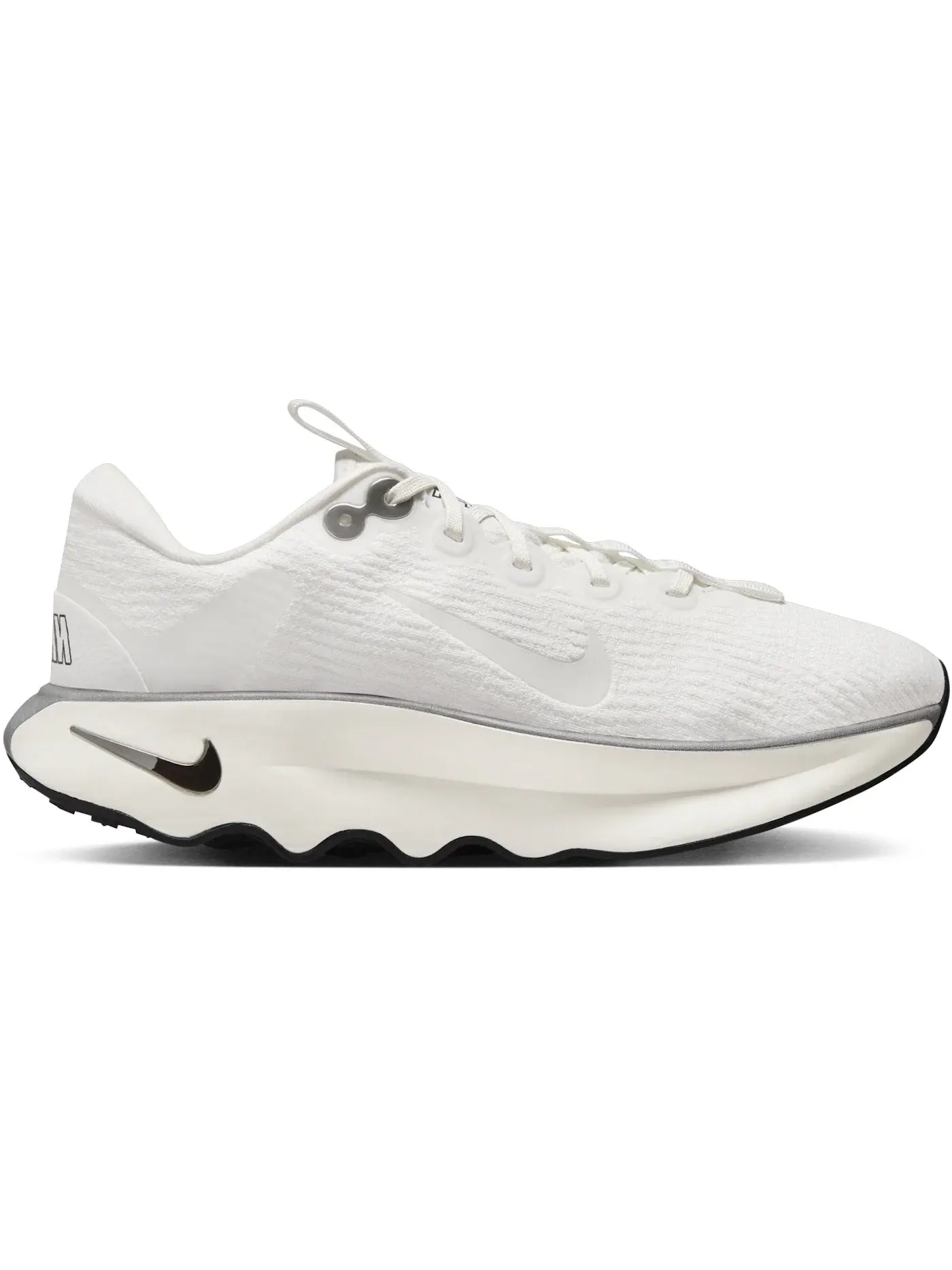 Женские кроссовки для повседневной носки Nike Motiva Nike — изображение 1 из 1, белый//черный/белый