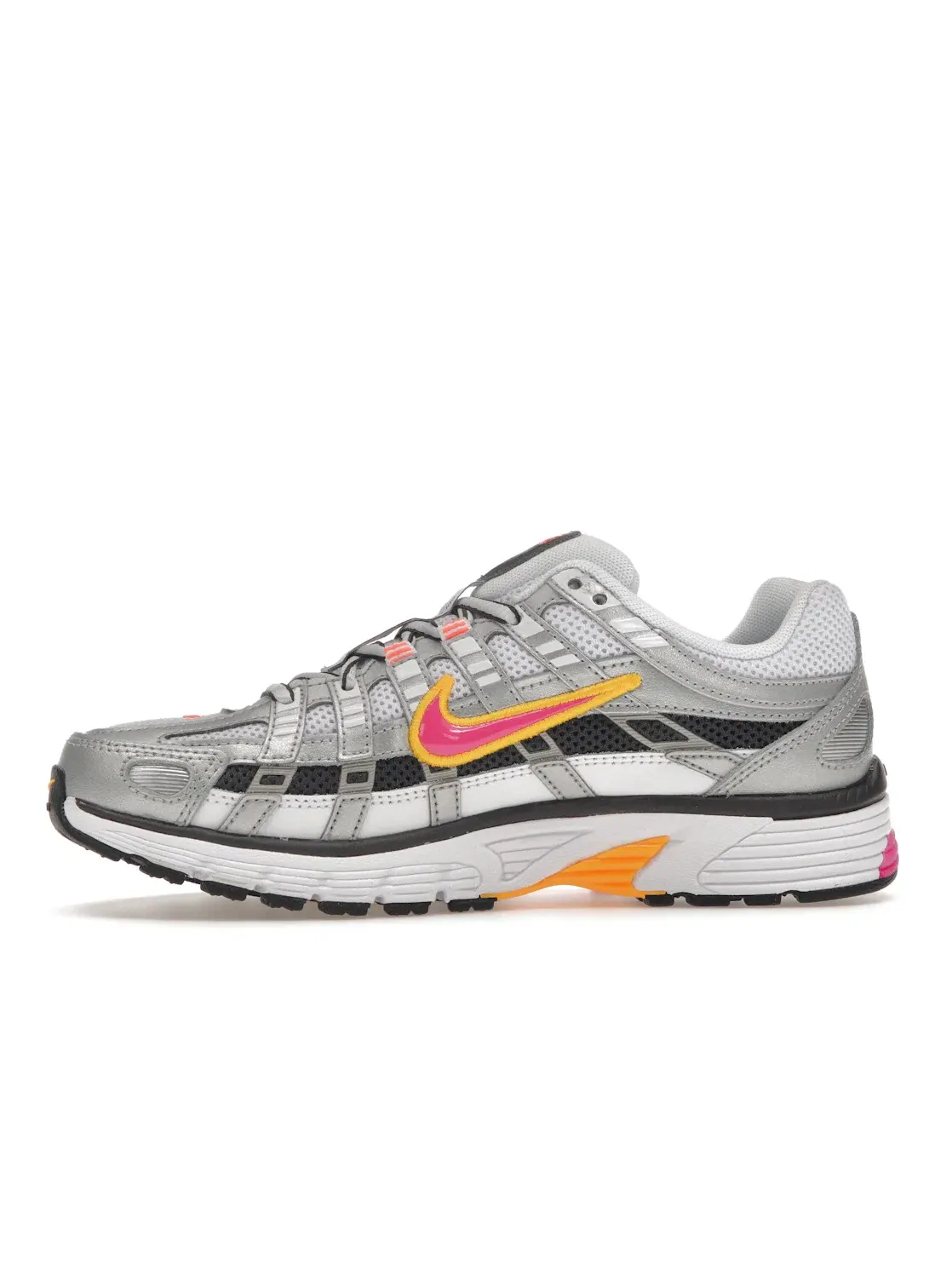 Женские кроссовки с контрастными акцентами Nike P-6000 — изображение 3 из 4