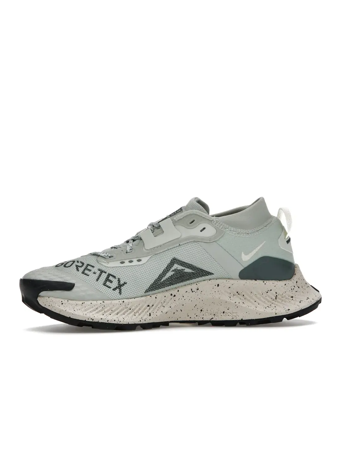 Женские кроссовки для бега с мембраной Gore-Tex Nike Pegasus Trail 3 Gore-Tex — изображение 3 из 4, белый-темно-синий