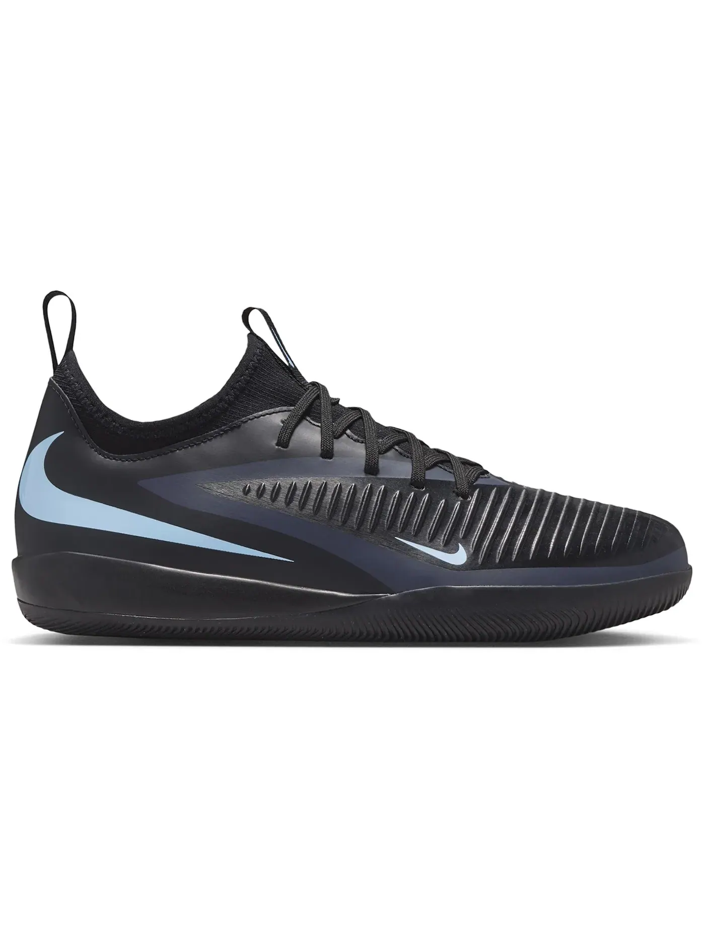 Детские кроссовки для активного отдыха Nike Phantom 6 Low Academy IC Shadow Pack Nike — изображение 1 из 1, черный/черный