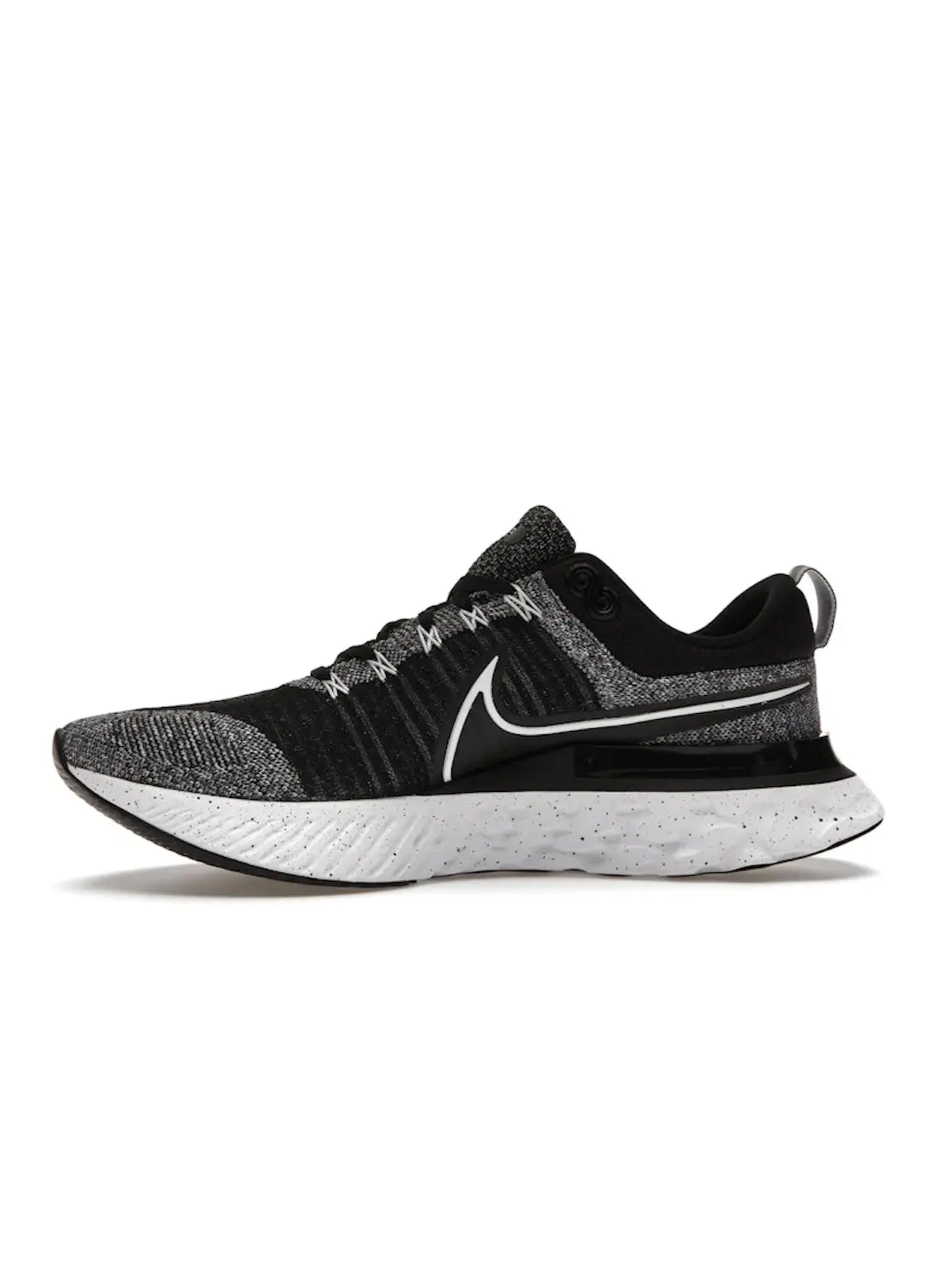 Мужские кроссовки для бега с дышащим верхом Nike React Infinity Run Flyknit 2 — изображение 3 из 4, белый/черный