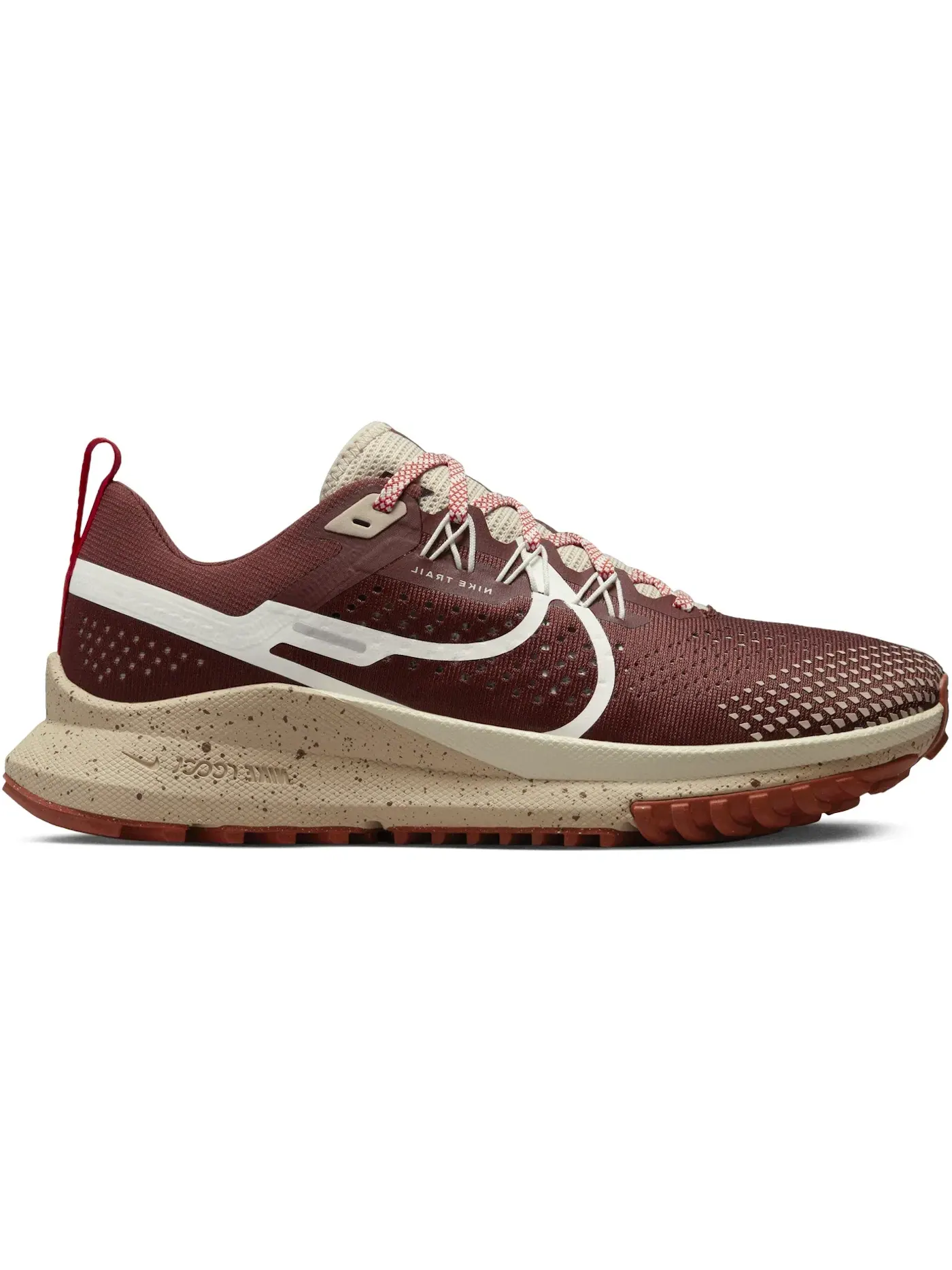 Женские кроссовки для бега по бездорожью Nike React Pegasus Trail 4 — изображение 1 из 1, темный/красный