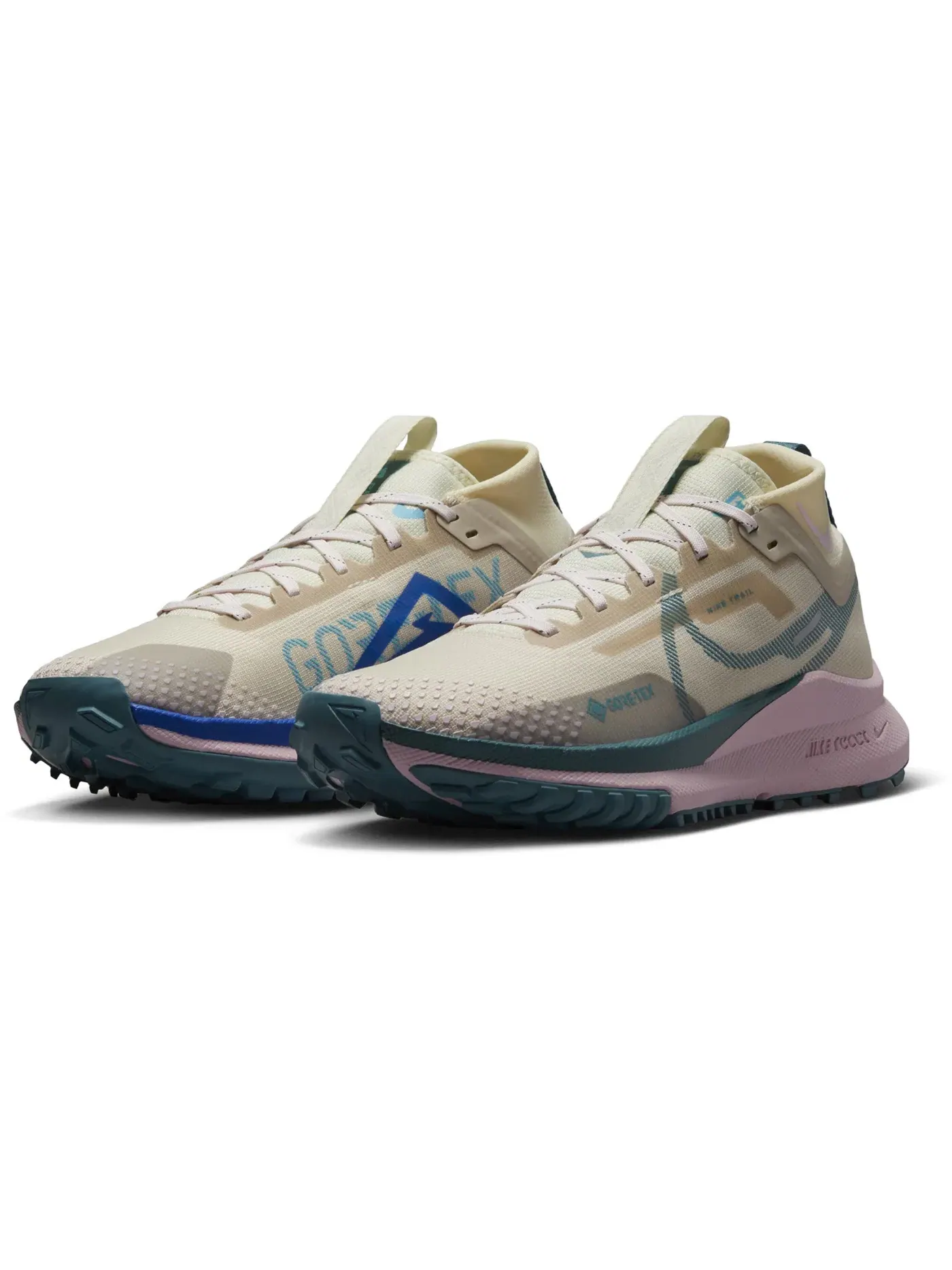 Женские кроссовки для бега с мембраной Gore-Tex Nike React Pegasus Trail 4 Gore-Tex — изображение 2 из 3, розовый