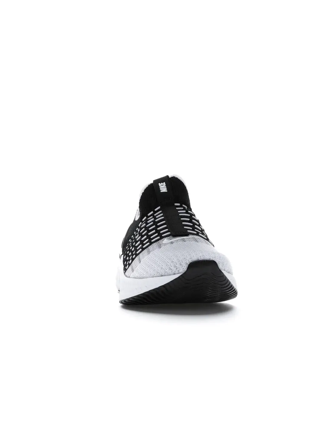 Женские кроссовки без шнуровки Nike React Phantom Run Flyknit 2 Nike — изображение 2 из 4, черный/белый