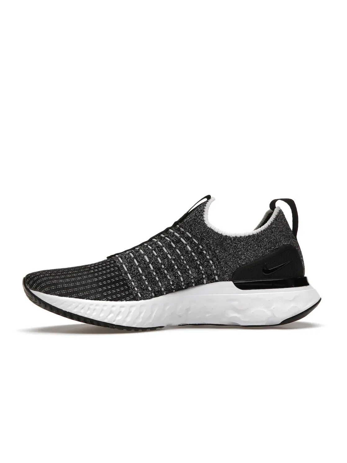 Женские кроссовки для бега Nike React Phantom Run Flyknit 2 — изображение 3 из 4, черный/белый