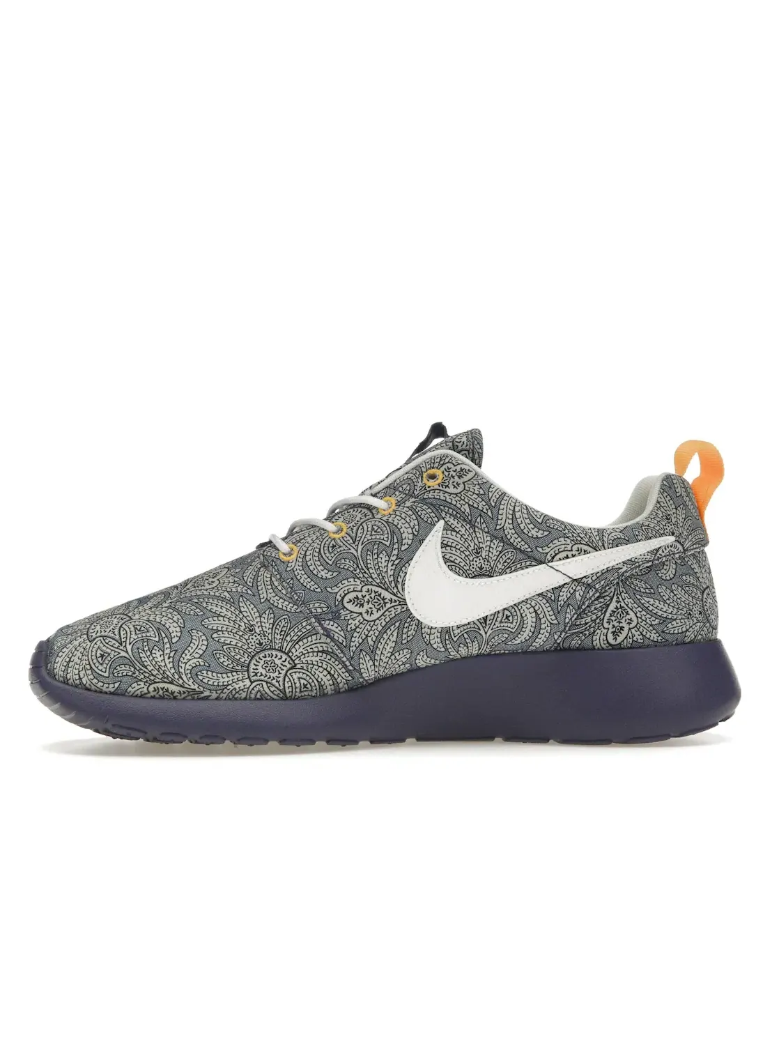 Женские кроссовки для повседневной носки Nike Roshe Run Nike — изображение 3 из 4, синий/белый