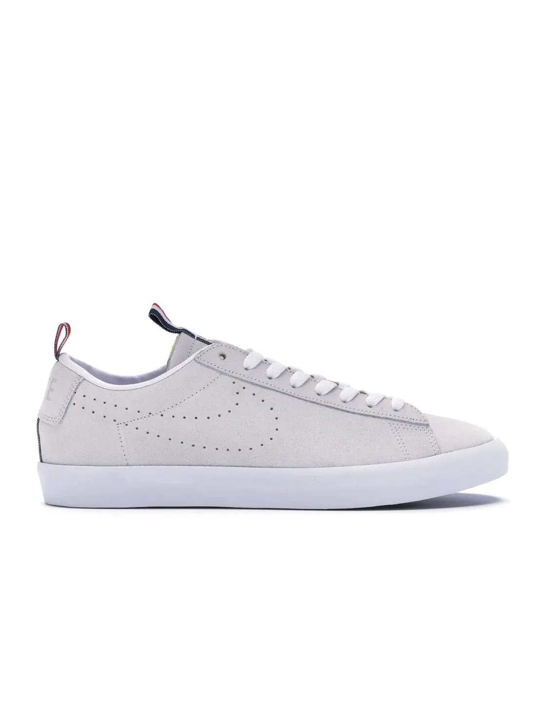Мужские кроссовки Lifestyle Nike SB Blazer Low Call Me 917 — изображение 1 из 4, белый/белый