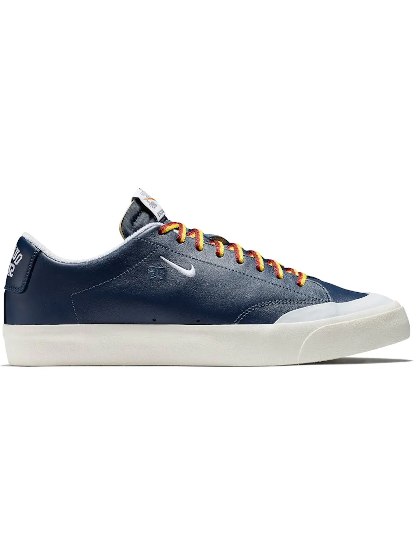 Мужские кроссовки Nike SB Blazer Low XT — изображение 1 из 1, темно-синий/белый