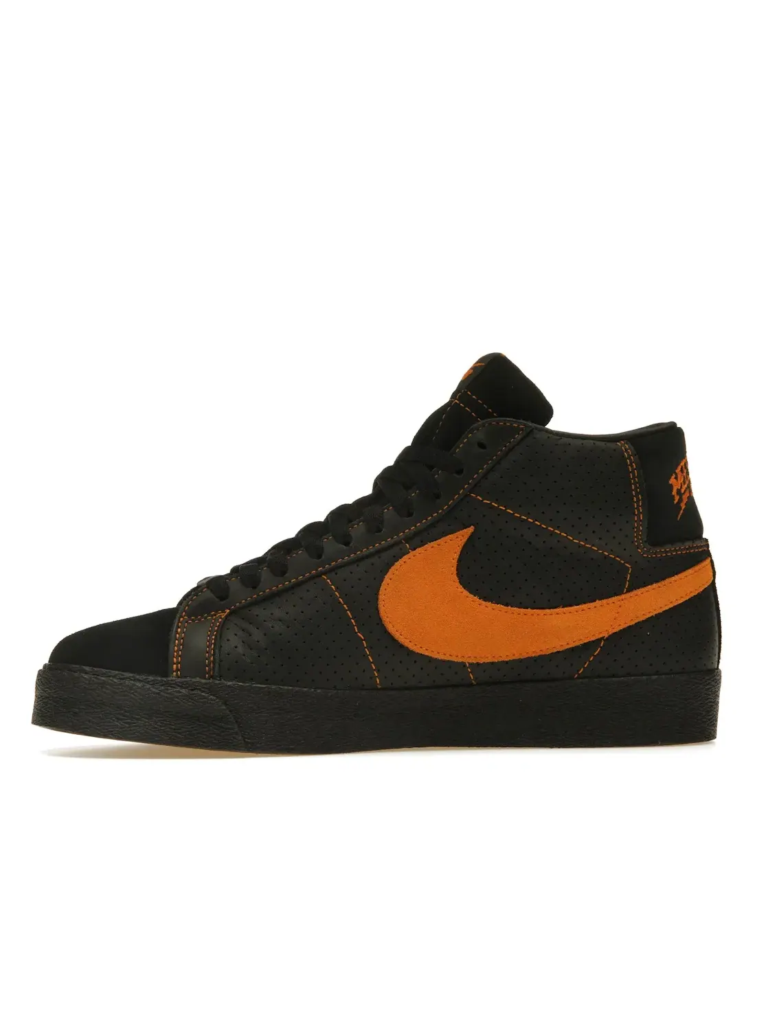 Мужские кроссовки Lifestyle Nike SB Blazer Nike — изображение 3 из 4, черный/золотистый