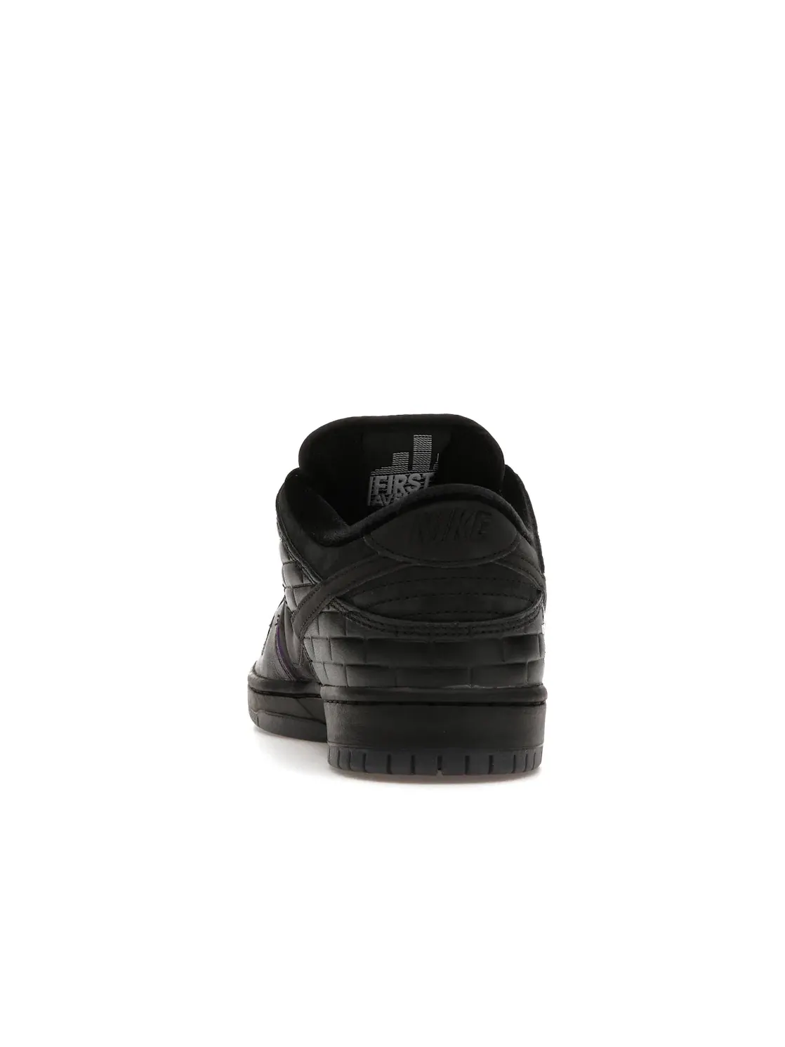 Мужские кроссовки с принтом Nike SB Dunk Low Familia First Avenue Nike — изображение 4 из 4, черный/фиолетовый/белый