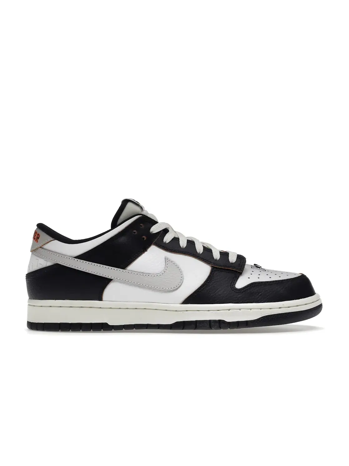 Мужские кроссовки с принтом HUF и металлическим Swoosh Nike SB Dunk Low Nike — изображение 1 из 4, черный/белый-оранжевый