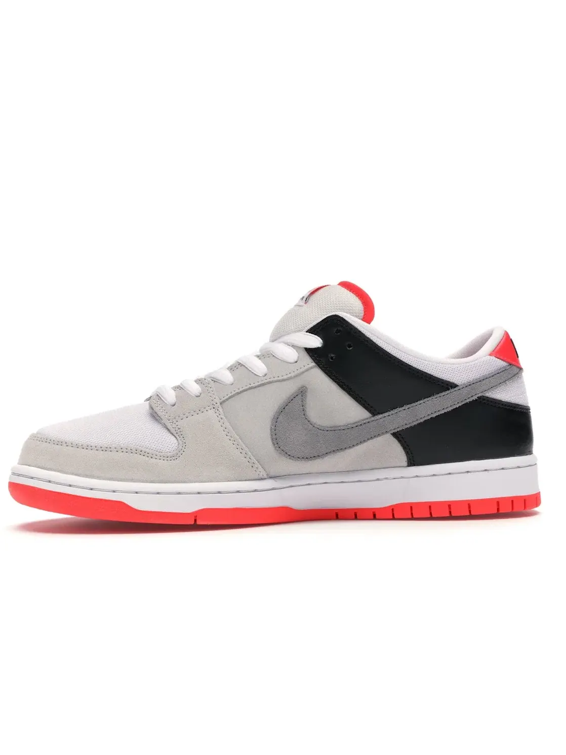 Мужские кроссовки с вставками из замши Nike SB Dunk Low Nike — изображение 3 из 4, белый/серый-черный