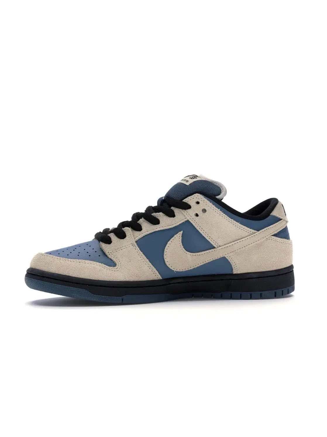Мужские кроссовки с замшевым верхом Nike SB Dunk Low — изображение 3 из 4