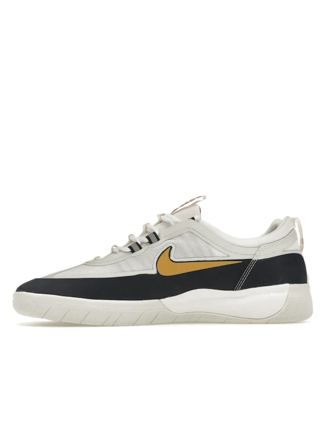 Мужские кроссовки с верхом из сетки и синтетических материалов Nike SB Nyjah Free 2 — изображение 3 из 4, золотистый-белый