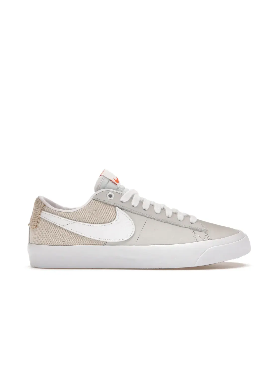 Мужские кроссовки Lifestyle Nike SB Zoom Blazer Low Pro GT ISO — изображение 1 из 4, белый/белый/белый/белый