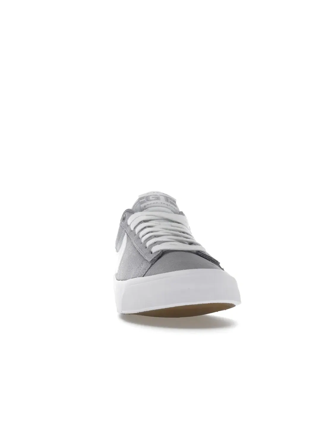 Мужские кроссовки Nike SB Zoom Blazer Low Pro GT — изображение 2 из 4, серый/белый-серый-белый