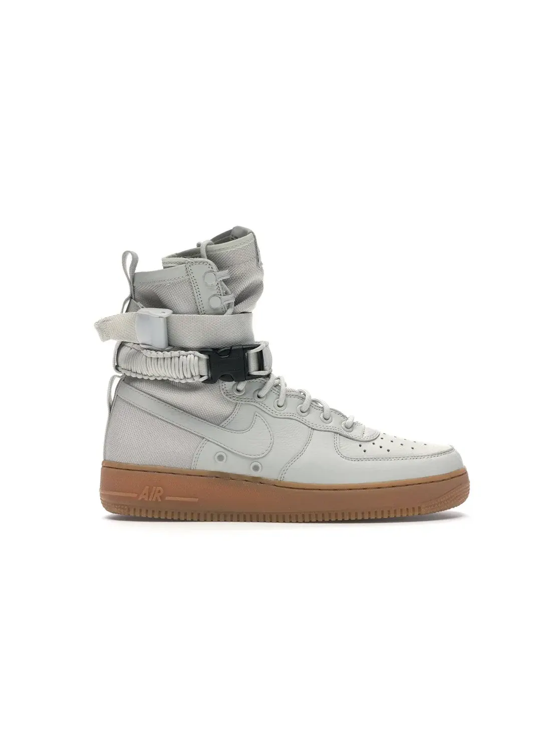 Женский ботинок высокий с кроссовочным дизайном Nike SF Air Force 1 High — изображение 1 из 4